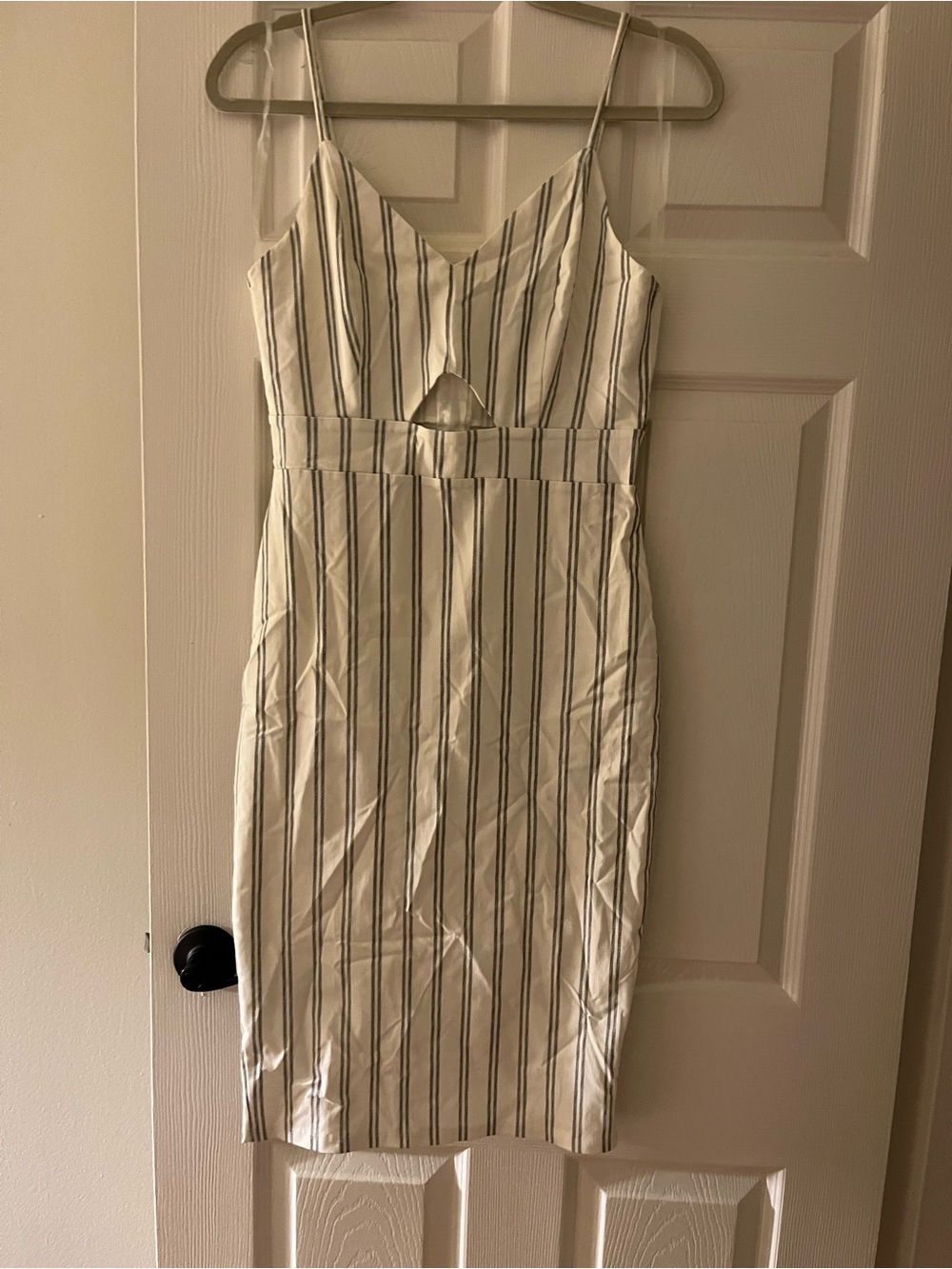 Windsor “Easily Stunning” Ivory Striped Cutout Bodycon Midi Dress – Size M